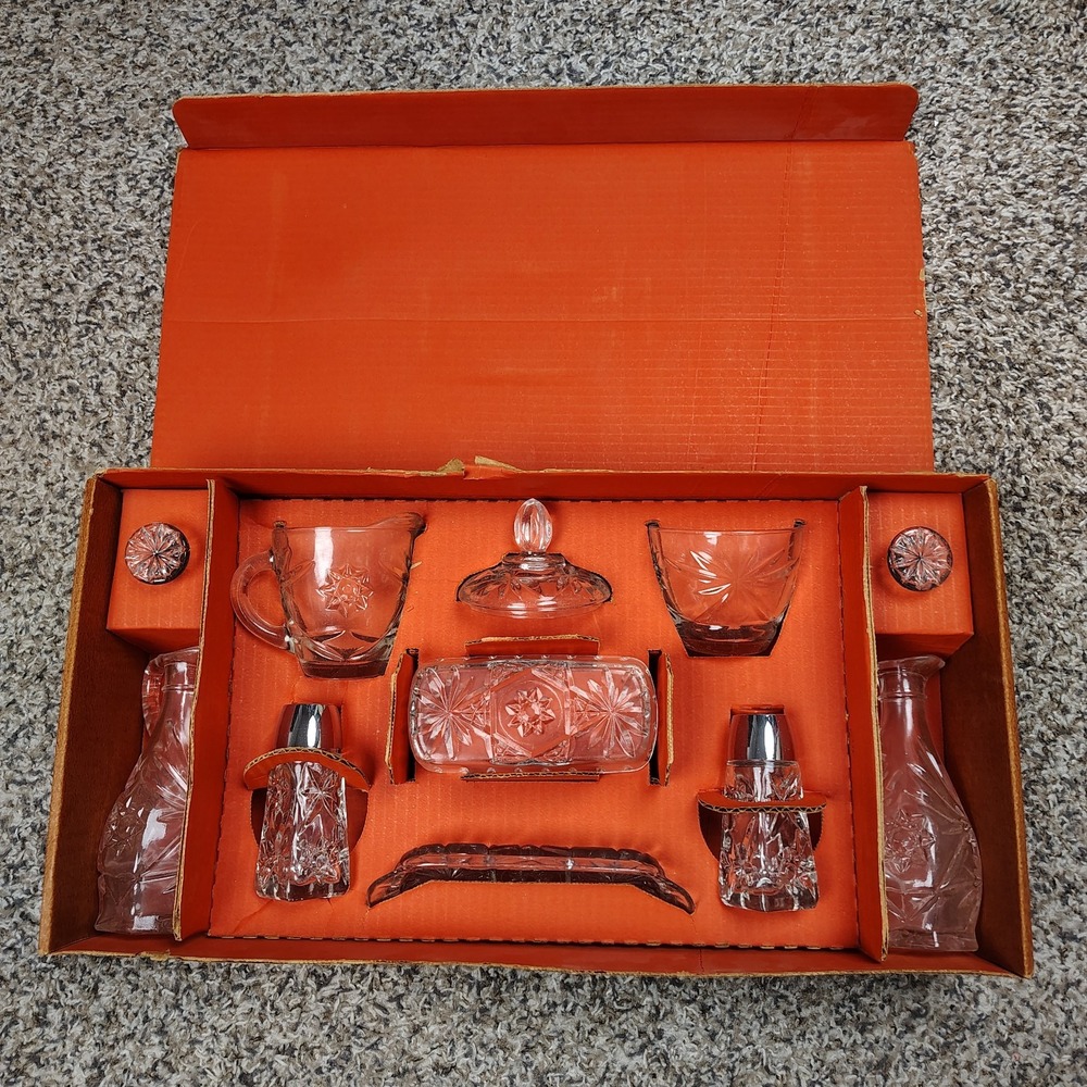 Anchor Hocking Vintage 11 Piece Early American Prescut Table Service Set 700/720